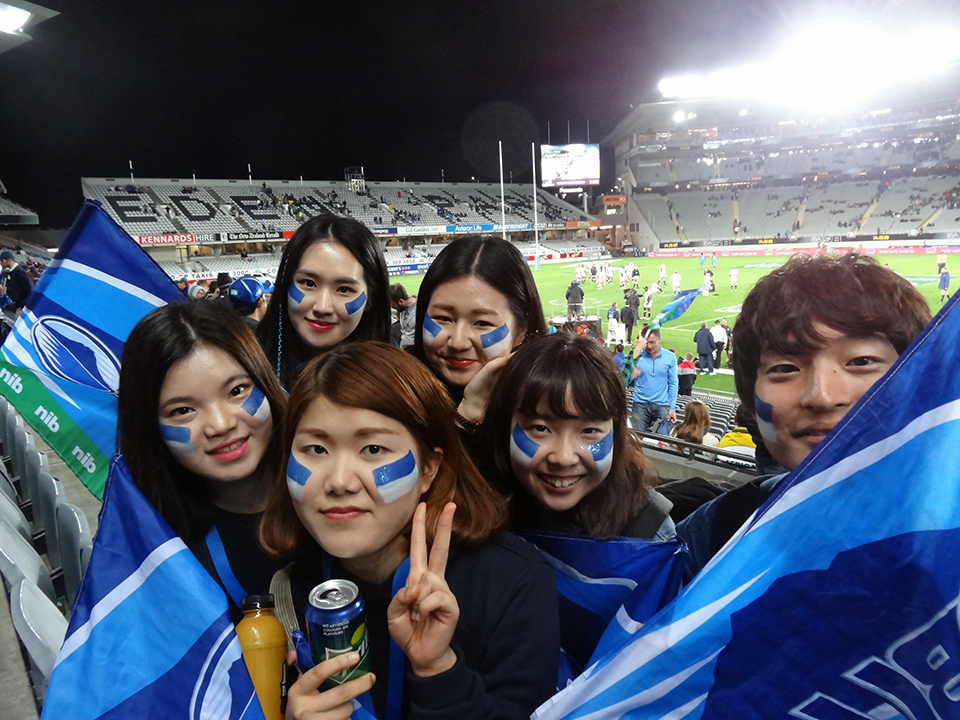 Blues vs Sharks Rugby