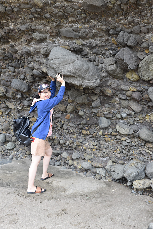 Near the Keyhole, Piha